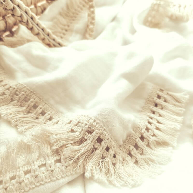 hydrofiele doek met boho rand off white, hydrofiele doeken in boho stijl