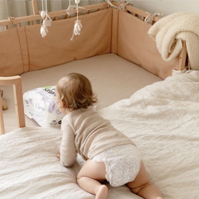 Mijn baby van 6 maanden slaapt nog in de grote co sleeper naast mijn bed, is dit normaal?