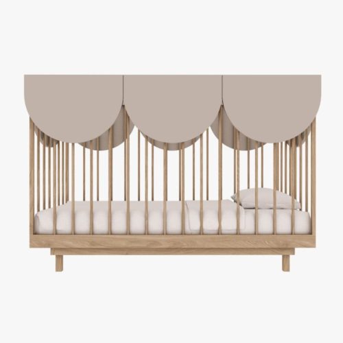 bloom babybedje, woodluckdesign kinderbedje, bloom collectie, houten babybed met ronde vormen, peuterbed en ledikant in een