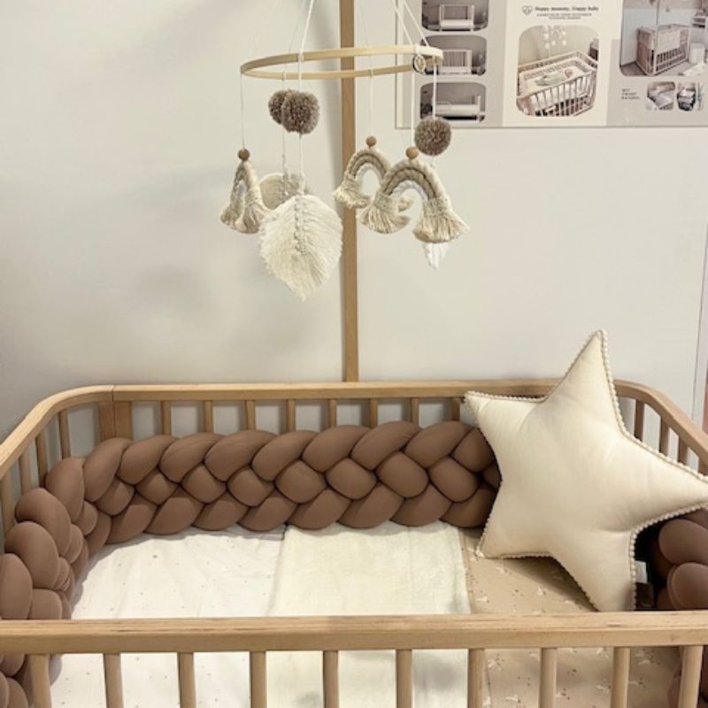 bedbumper chocolade Vlecht bedbumper chocolade, Chocolade anti stootrand, bruine ledikantverkleiner.