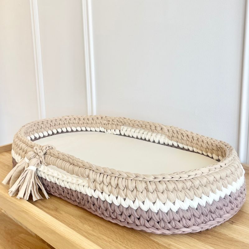 gehaakt verschoonmandje, combikleuren, commode mandje, baby mandje, gehaakt babymandje, baby verzorging